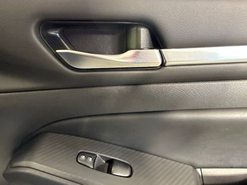 Used 2022 Nissan Altima 2.5 SV image 46