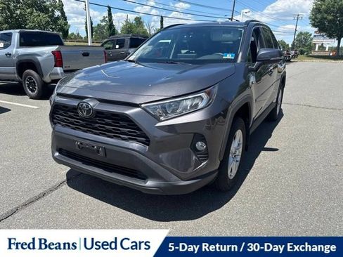 Used 2020 Toyota RAV4 XLE w/ All Weather Liner Package AWD/4WD image 23