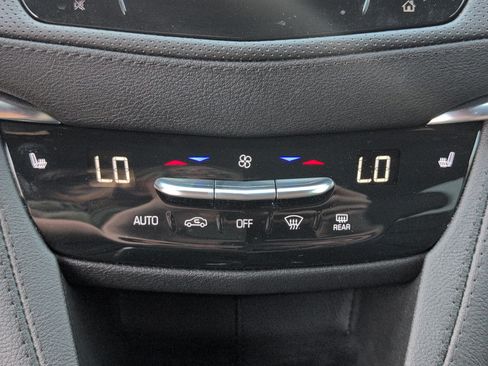 Certified 2024 Cadillac XT6 Luxury w/ LPO, Floor Liner Package AWD/4WD image 22