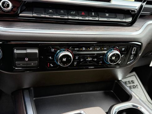 New 2026 GMC Sierra 1500 SLT w/ SLT Premium Package image 34