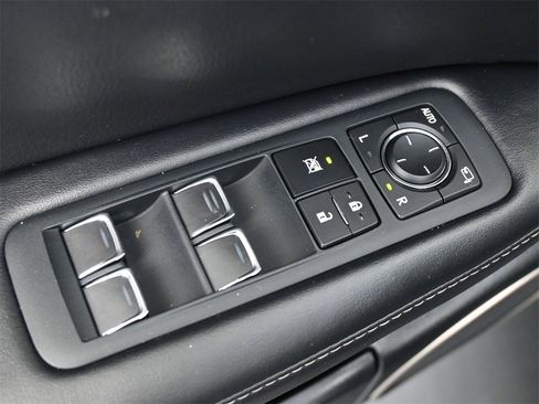 Used 2022 Lexus RX 350L Premium image 4