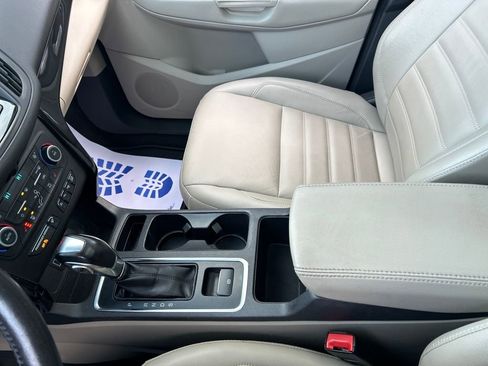 Used 2019 Ford Escape Titanium image 52