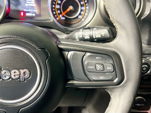 Used 2023 Jeep Wrangler Unlimited Sport image 19