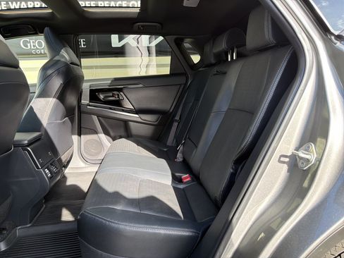 Used 2023 Toyota bZ4X AWD image 13