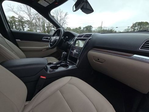 Used 2018 Ford Explorer Limited w/ Equipment Group 301A image 24