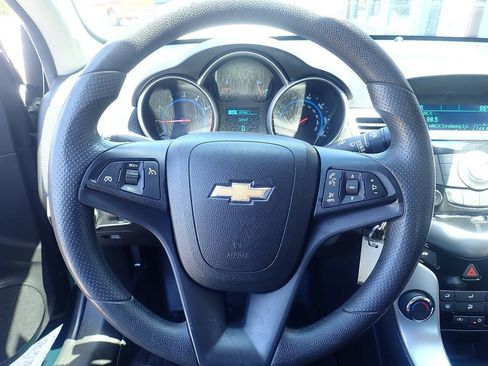 Used 2015 Chevrolet Cruze LT FWD image 6