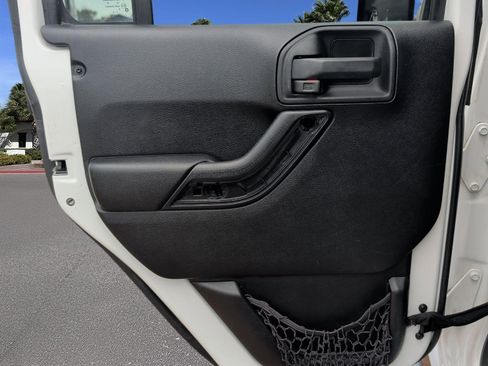 Used 2015 Jeep Wrangler Unlimited Sport w/ Quick Order Package 24S AWD/4WD image 20