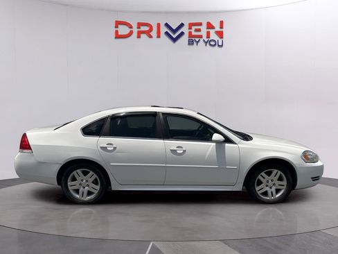 Used 2015 Chevrolet Impala LT w/ LT Sunroof Package FWD image 6