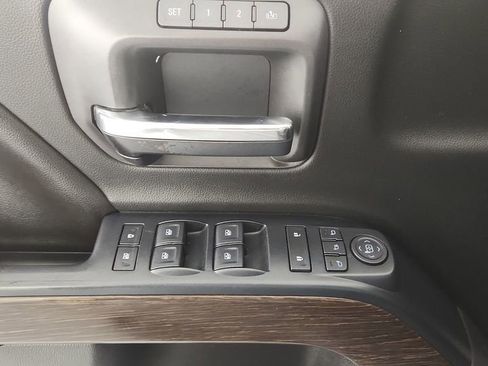 Used 2017 GMC Sierra 2500 Denali w/ Suspension Package, Off-Road image 29