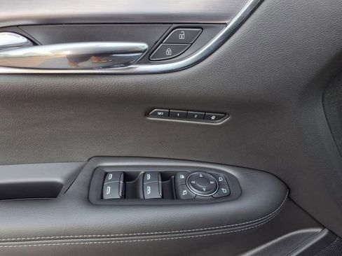 Certified 2025 Cadillac XT6 Luxury image 29