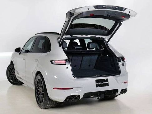 New 2026 Porsche Cayenne GTS AWD/4WD image 31