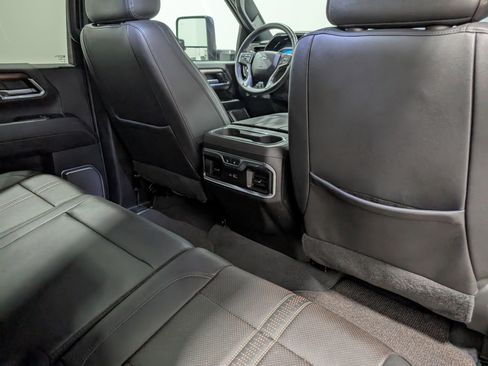 Used 2024 Chevrolet Silverado 2500 High Country w/ High Country Premium Package image 21