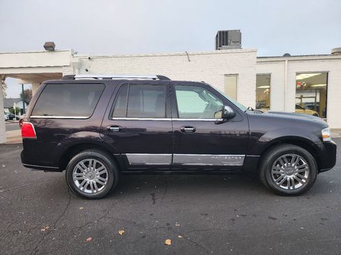 Used 2007 Lincoln Navigator Ultimate image 5