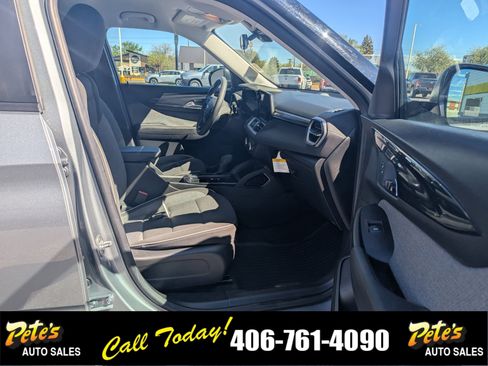 Used 2024 Chevrolet TrailBlazer LS w/ LS Confidence Package AWD/4WD image 17