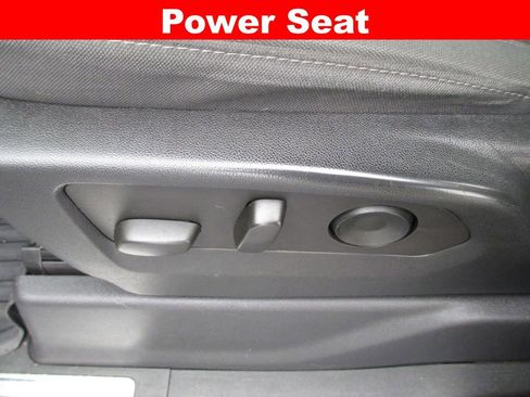 Used 2022 Chevrolet Silverado 1500 LT Trail Boss image 23