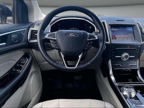Used 2019 Ford Edge Titanium AWD/4WD image 8