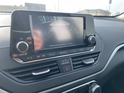 Used 2024 Nissan Altima 2.5 S image 24