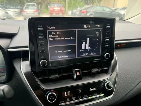 Used 2021 Toyota Corolla LE image 13