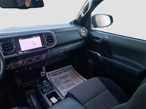 Used 2020 Toyota Tacoma TRD Sport w/ Technology Package image 22