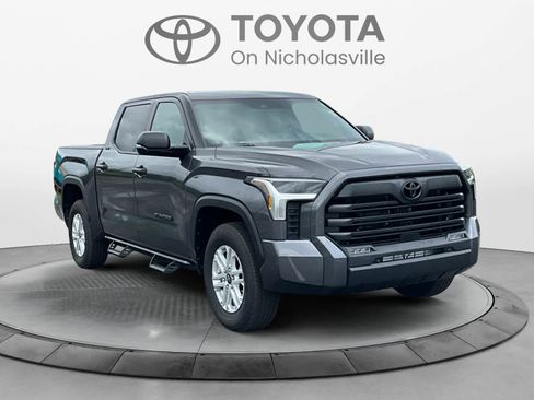 Used 2025 Toyota Tundra SR5 w/ SR5 Convenience Package AWD/4WD image 8