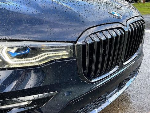 Used 2020 BMW X7 M50i AWD/4WD image 33