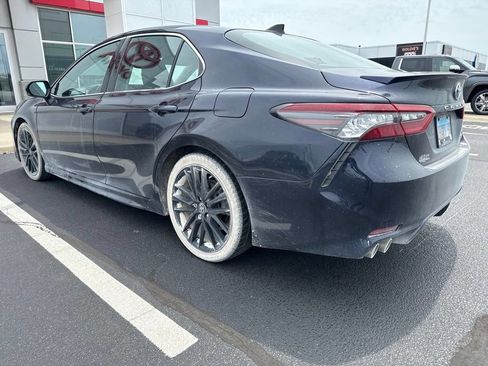 Used 2022 Toyota Camry XSE FWD image 4
