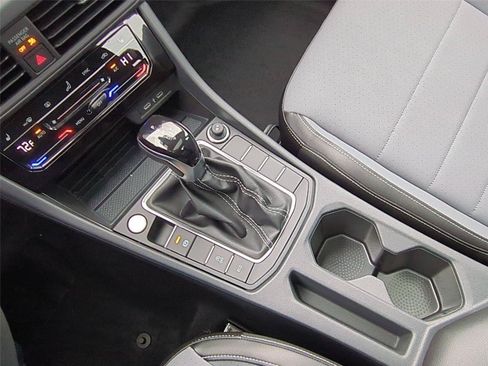 New 2026 Volkswagen Jetta SE FWD image 13