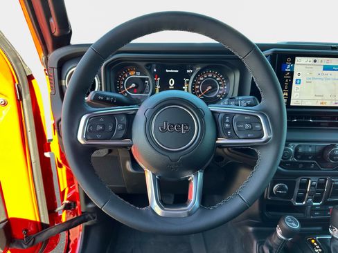 New 2026 Jeep Wrangler Unlimited Sahara w/ Safety Group AWD/4WD image 25