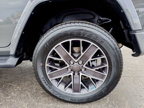 Used 2022 Jeep Wrangler Unlimited Sahara image 15