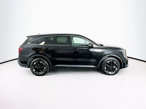 Used 2024 Kia Sorento S image 10