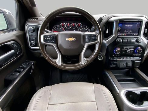 Used 2019 Chevrolet Silverado 1500 LTZ AWD/4WD image 6