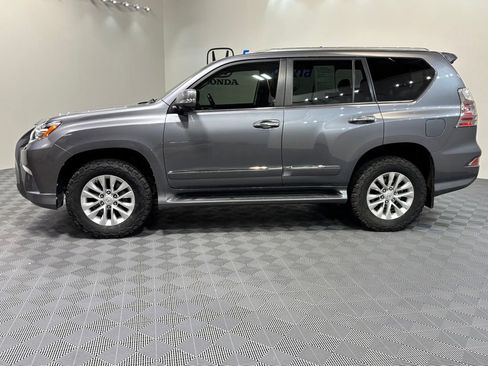 Used 2018 Lexus GX 460 Premium w/ Premium Package AWD/4WD image 2