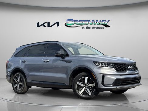 Certified 2022 Kia Sorento S image 1