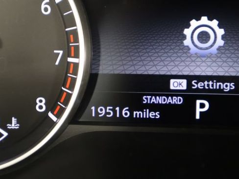 Used 2024 Nissan Pathfinder SL w/ SL Premium Package FWD image 33