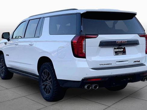 Used 2024 GMC Yukon XL AT4 w/ AT4 Premium Plus Package AWD/4WD image 23