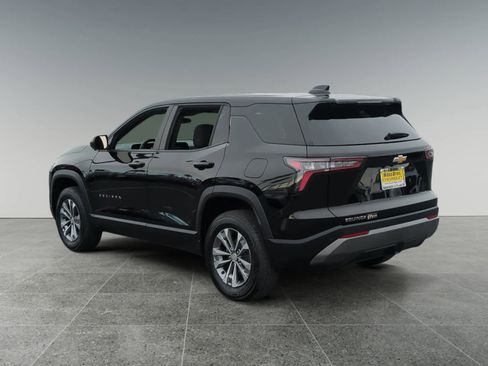 Used 2025 Chevrolet Equinox LT image 3