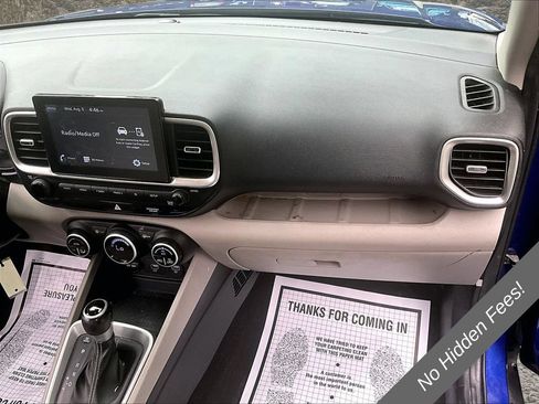 Used 2021 Hyundai Venue SEL FWD image 10