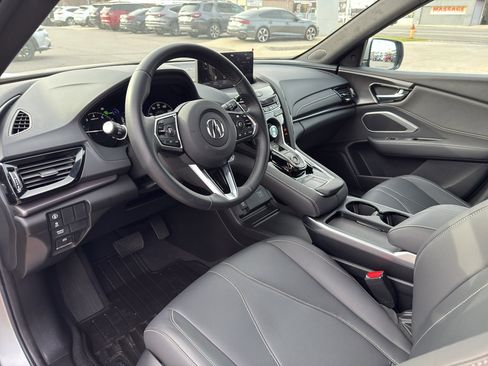 Certified 2025 Acura RDX SH-AWD image 13