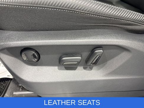 Used 2023 Volkswagen Atlas Cross Sport SE image 16