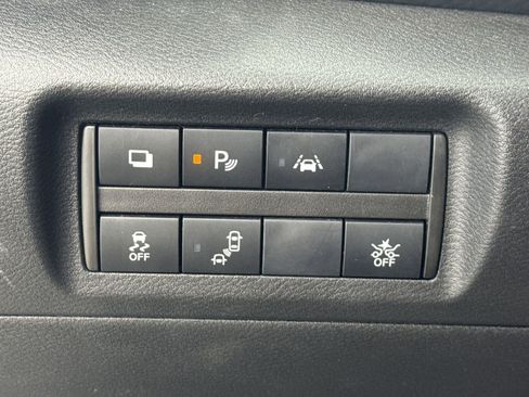 Used 2021 Nissan Kicks S image 31