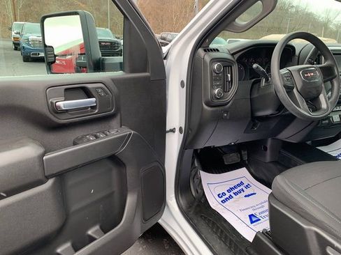 New 2026 GMC Sierra 2500 Pro w/ Convenience Package image 5