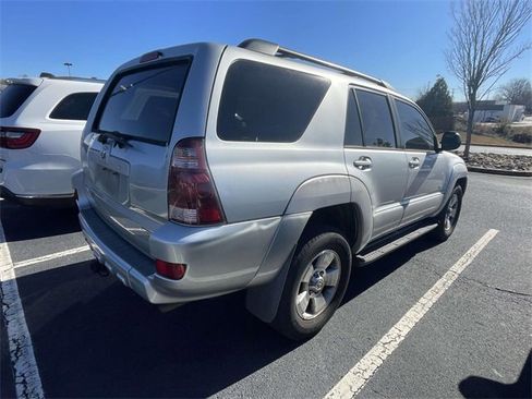 Used 2005 Toyota 4Runner SR5 image 9
