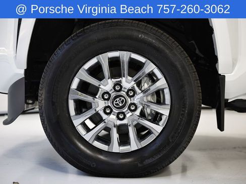 Used 2025 Toyota Tacoma Limited AWD/4WD image 11