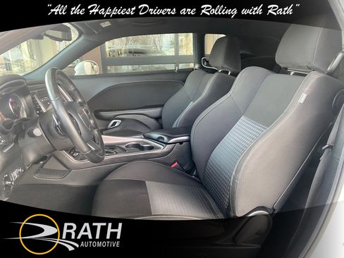 Used 2020 Dodge Challenger R/T image 11