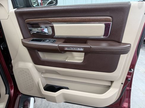 Used 2018 RAM 1500 Laramie AWD/4WD image 8