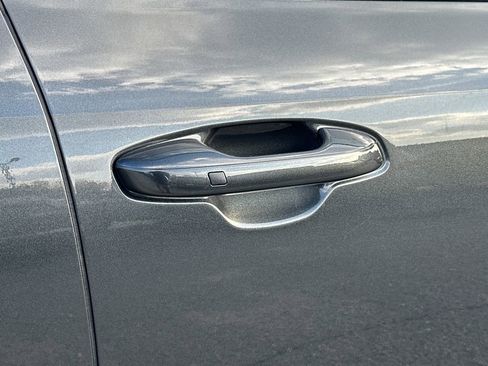 New 2026 Kia Niro Wind FWD image 9