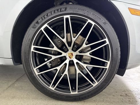 Certified 2024 Porsche Macan Turbo AWD/4WD image 15