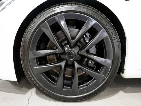 Used 2023 Tesla Model S AWD/4WD image 34