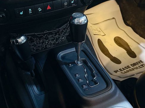 Used 2015 Jeep Wrangler Unlimited Rubicon w/ Dual Top Group image 15