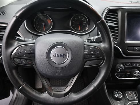 Used 2019 Jeep Cherokee Trailhawk AWD/4WD image 25